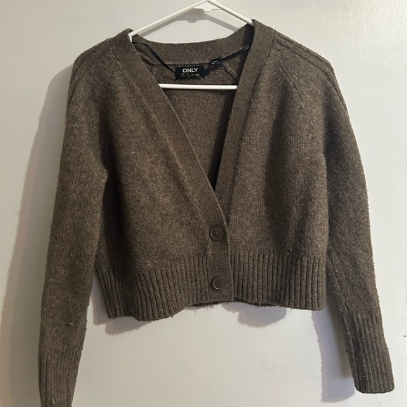 Knit cardigan sweater. Size small, but fits like xs. - Picture 1 of 2